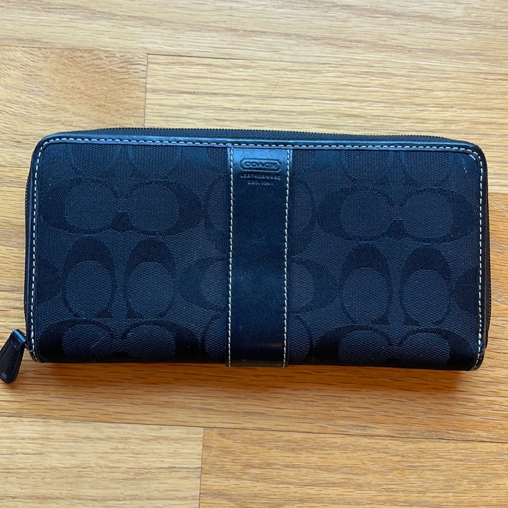 Coach logo canvas accordion style wallet